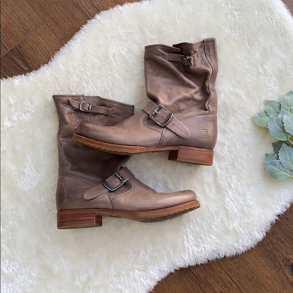 NEW Frye Boots - Picture 1 of 10